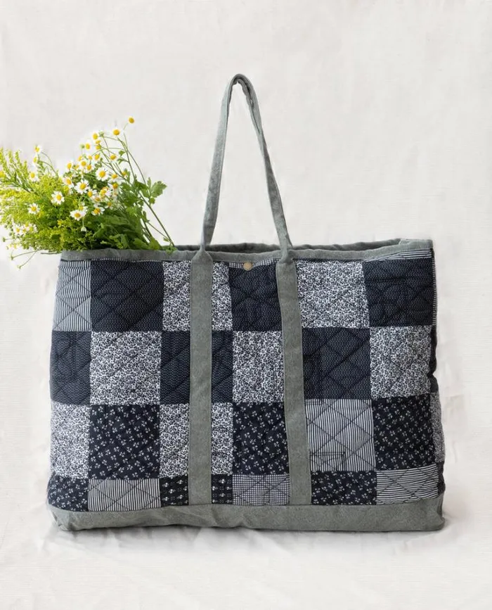 Bags Women039s The Great The Big Quilted Tote Army With Black And White Print
