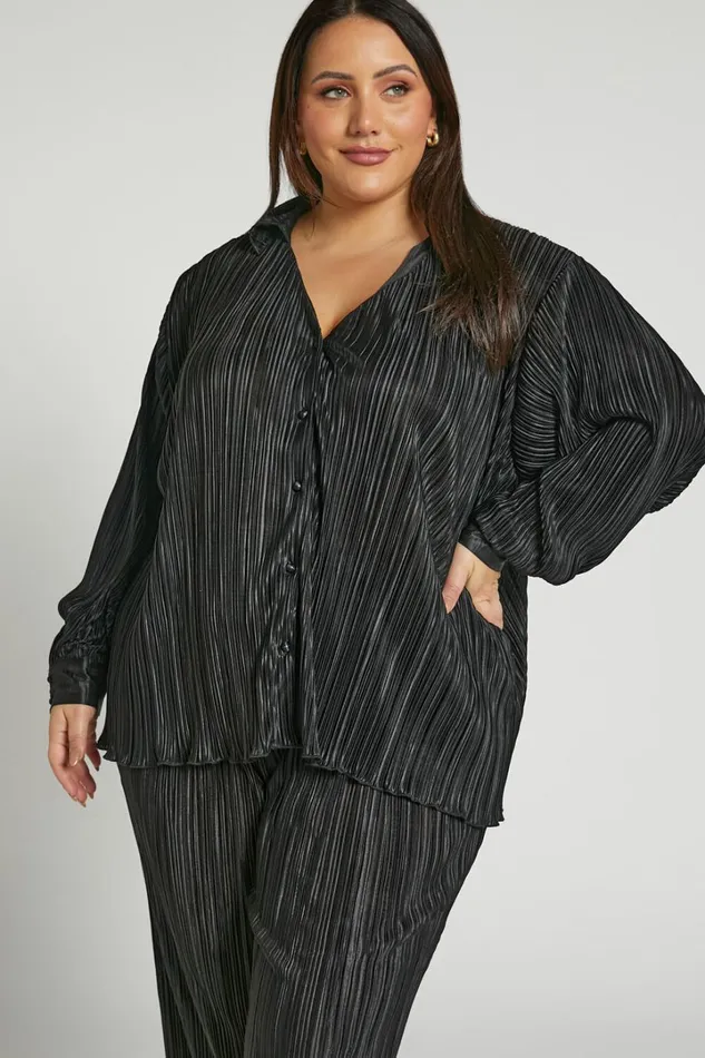Beca Shirt 8211 Plisse Button Up Shirt In Black Women Showpo Curve Clothes