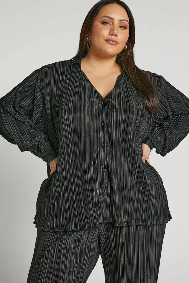 Beca Shirt 8211 Plisse Button Up Shirt In Black Women Showpo Curve Clothes
