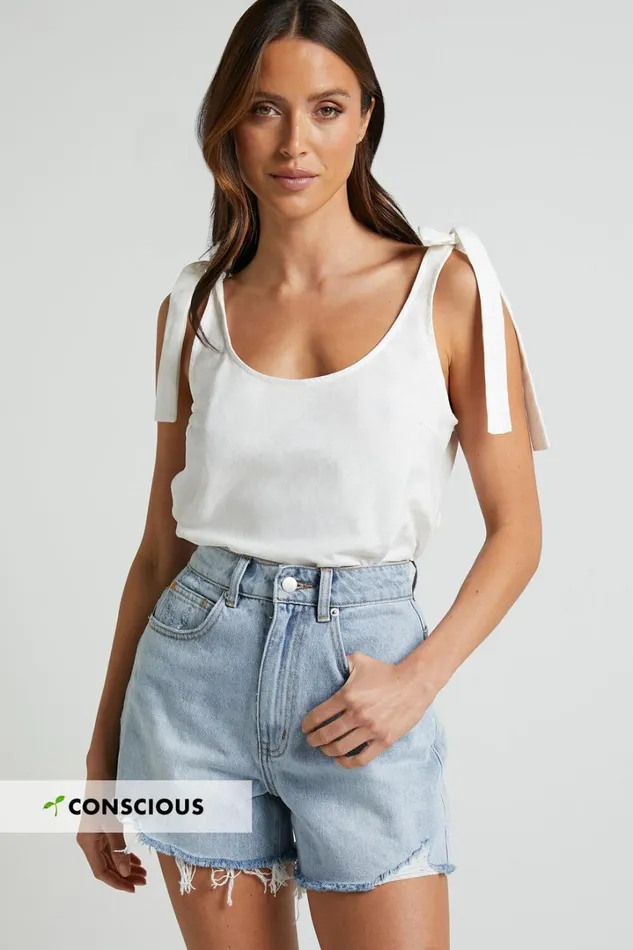 Bonnie Top 8211 Tie Strap Scoop Neck Cami In White Women Showpo Tops