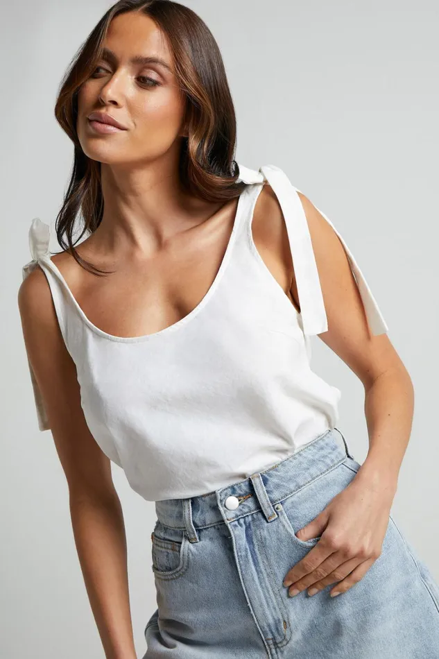 Bonnie Top 8211 Tie Strap Scoop Neck Cami In White Women Showpo Tops
