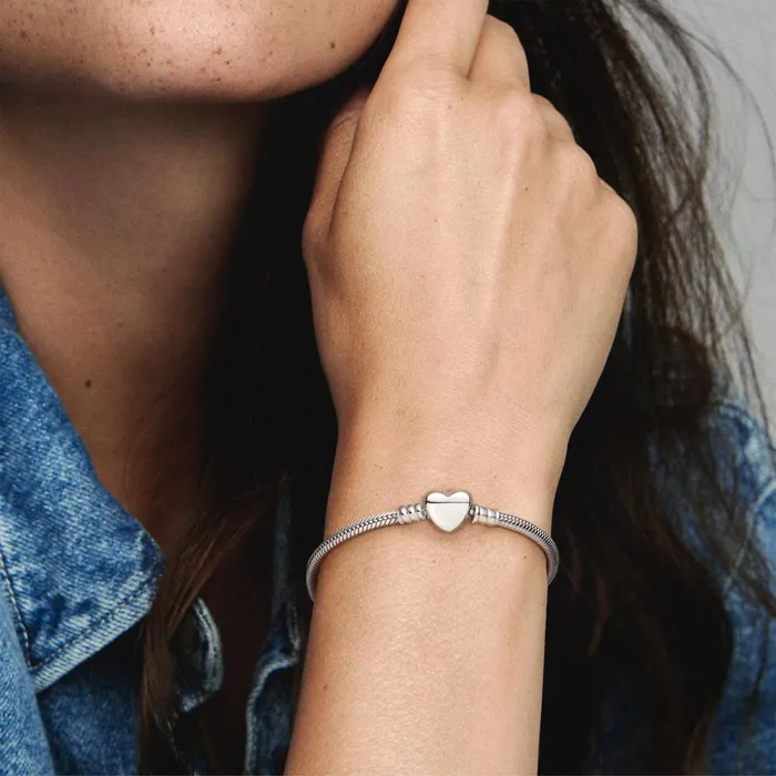 Charm Bracelets Women Pandora Online Moments Engravable Heart Clasp Snake Chain Bracelet
