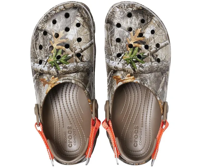 Crocs Classic AllTerrain Realtree Edge Clog Walnut WomensMens Clogs