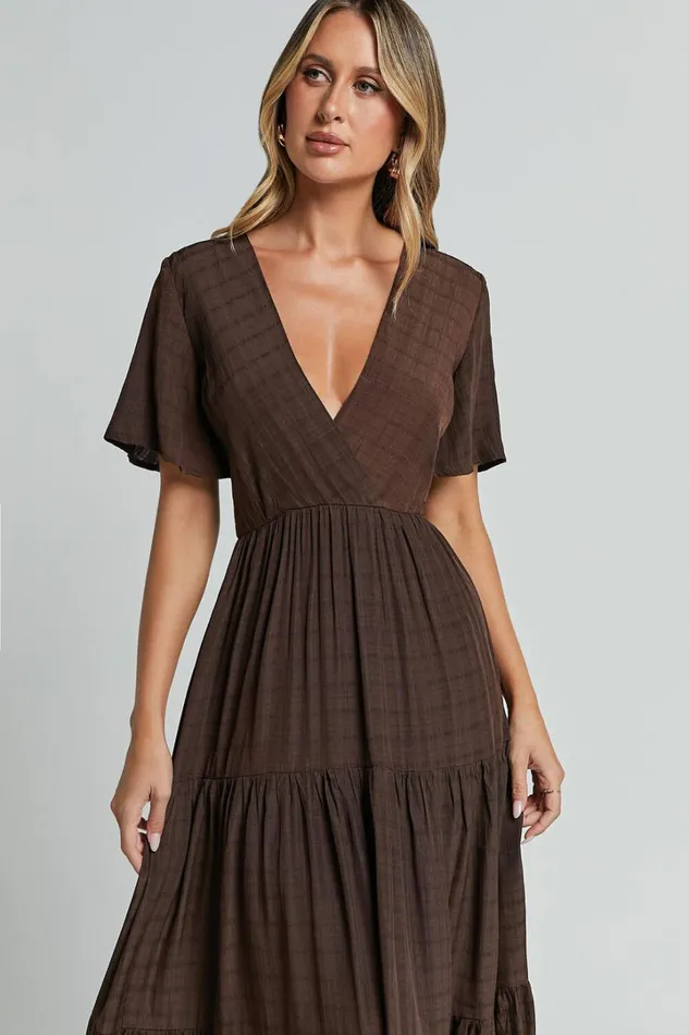 Cryzel Midi Dress 8211 Flutter Sleeve Tiered Dress In Chocolate Women Showpo Curve Clothes