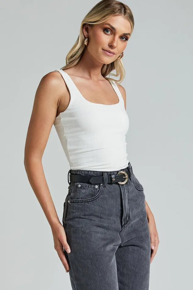 Eira Top 8211 Scoop Neck Sleeveless Cropped Tank In White Women Showpo Basics