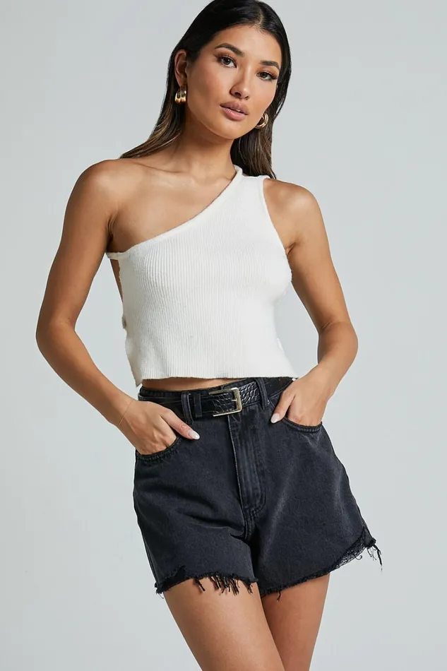 Eloisa Shorts 8211 Recycled Cotton Raw Hem Denim Shorts In Black Wash Women Showpo Denim