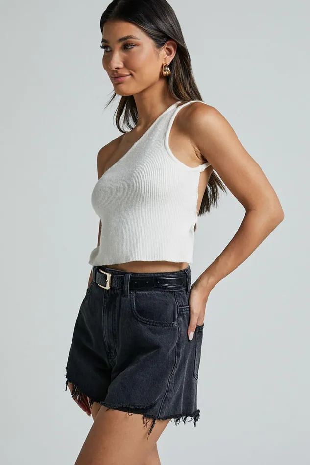 Eloisa Shorts 8211 Recycled Cotton Raw Hem Denim Shorts In Black Wash Women Showpo Denim