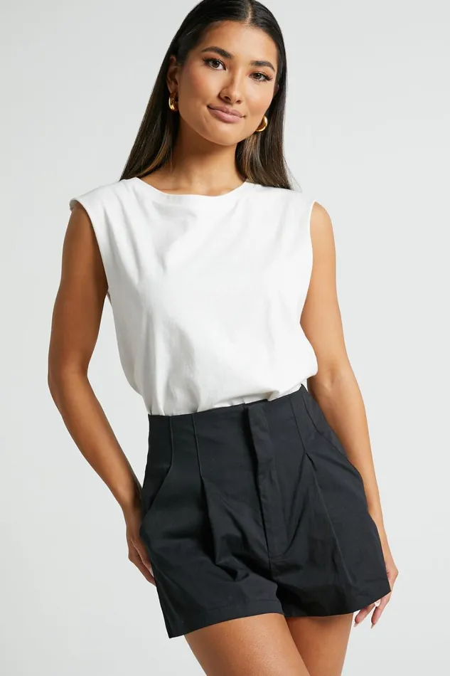 Elyssa Shorts 8211 Pleat Detail Shorts In Black Women Showpo Shorts