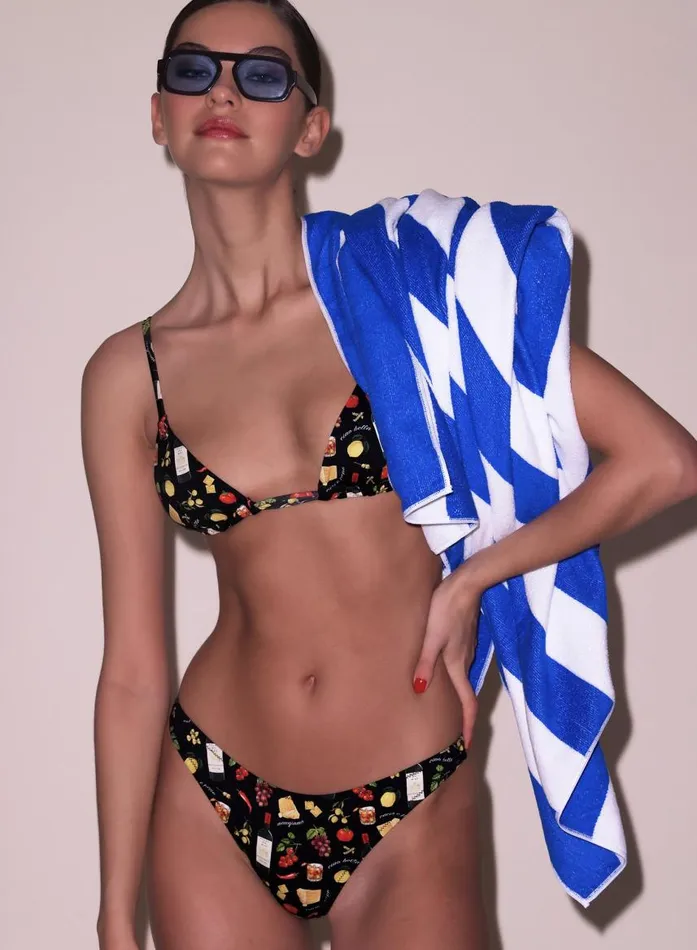 Fleur Du Mal Swim Women Grommet Triangle Bikini Top Black Ciao Amore Print Fleur Du Mal Swim Women Grommet Triangle Bikini Top Black Ciao Amore Print