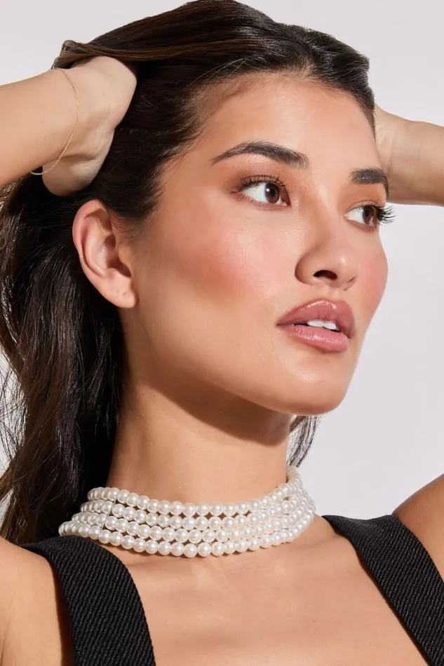 Gabrielle Necklace 8211 Layered Pearl Choker Necklace In White Women Showpo Necklaces
