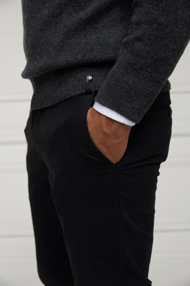 Holland Cooper Knitwear Men Byron Crew Neck Knit Charcoal