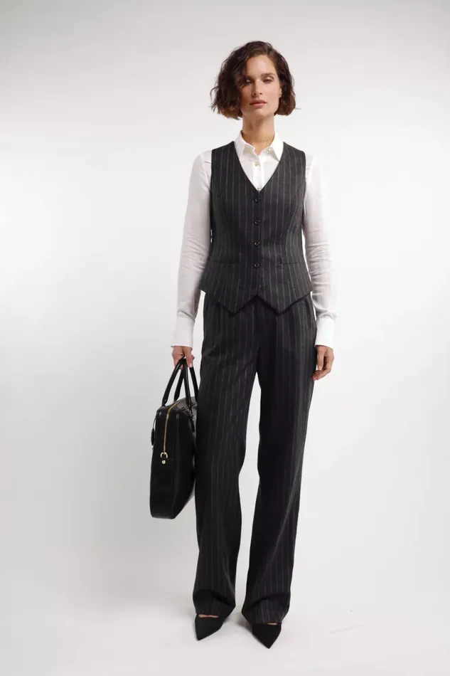 Holland Cooper Tailoring Women High Waisted Straight Trouser Charcoal Pinstripe Holland Cooper Tailoring Women High Waisted Straight Trouser Charcoal Pinstripe