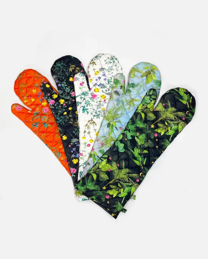 Home Women Cynthia Rowley Quilted Oven Mitts