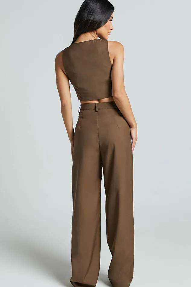 Izara Trousers 8211 Mid Rise Relaxed Straight Leg Tailored Trousers In Oak Women Showpo Pants