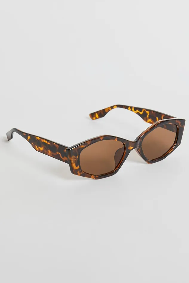 Keisha Sunglasses 8211 Wide Rim Sunglasses In Tort Women Showpo Sunglasses