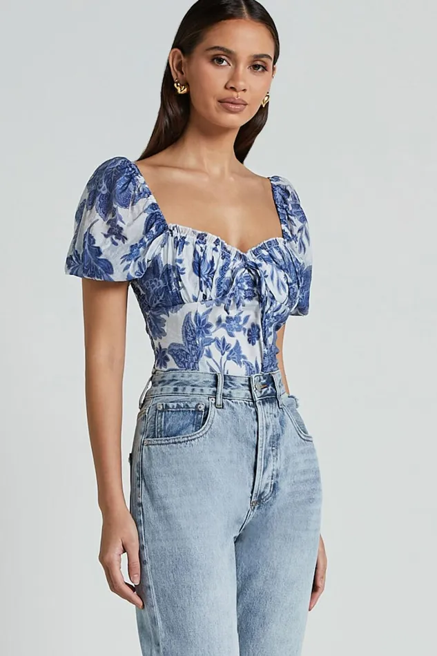 Liana Top 8211 Short Sleeve Bustier Top In White And Blue Floral Women Showpo Tops