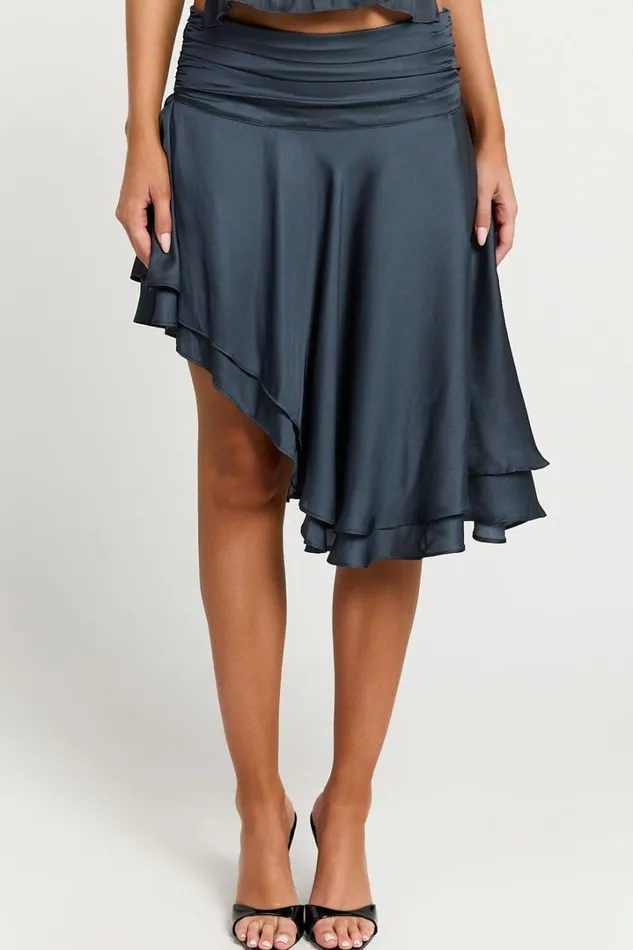 Lioness 8211 Legacy Midi Skirt In Navy Women Showpo Skirts