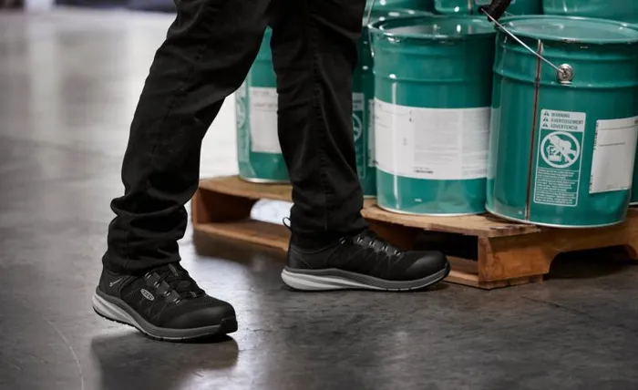 Men KEEN Shoes 45quot Work Sneakers 8211 ESD 8211 Vista Energy Men KEEN Shoes 45quot Work Sneakers 8211 ESD 8211 Vista Energy