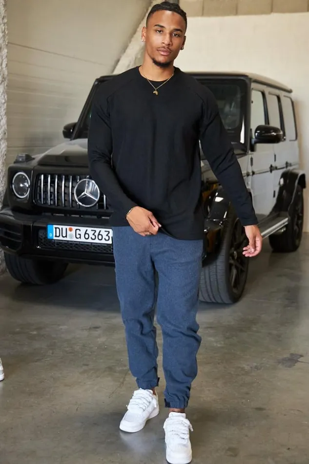 Men Pull Noir Col Rond Black Brentiny Paris Sweatshirts and Pullovers