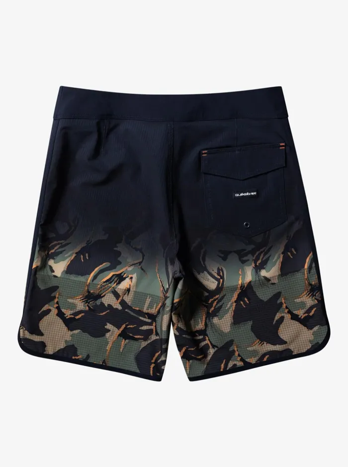 Men Quiksilver Boardshorts Highlite Scallop 19034 Boardshorts Four Leaf Clover Men Quiksilver Boardshorts Highlite Scallop 19034 Boardshorts Four Leaf Clover