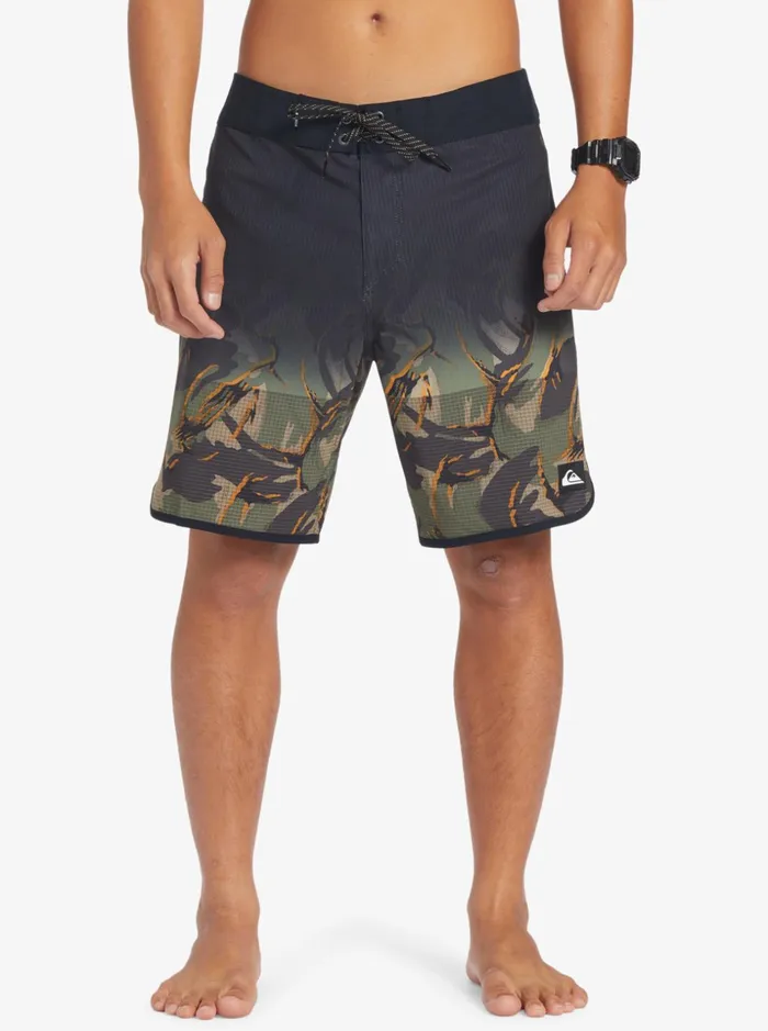 Men Quiksilver Boardshorts Highlite Scallop 19034 Boardshorts Four Leaf Clover Men Quiksilver Boardshorts Highlite Scallop 19034 Boardshorts Four Leaf Clover