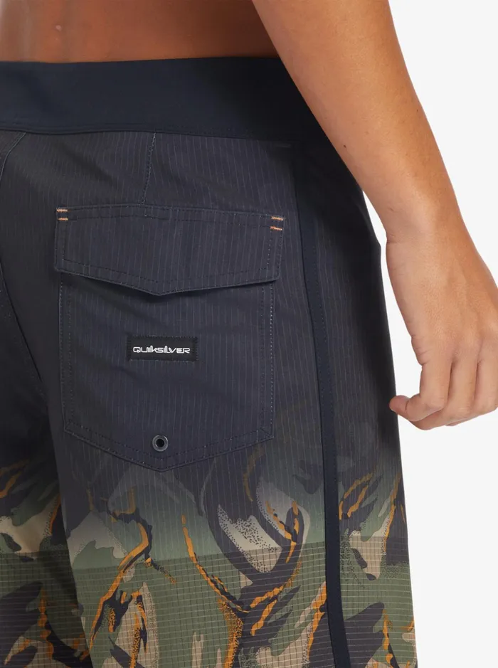 Men Quiksilver Boardshorts Highlite Scallop 19034 Boardshorts Four Leaf Clover Men Quiksilver Boardshorts Highlite Scallop 19034 Boardshorts Four Leaf Clover