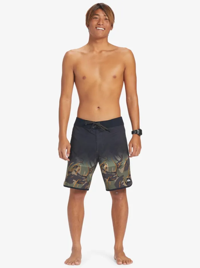 Men Quiksilver Boardshorts Highlite Scallop 19034 Boardshorts Four Leaf Clover Men Quiksilver Boardshorts Highlite Scallop 19034 Boardshorts Four Leaf Clover