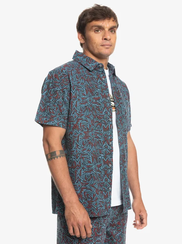 Men Quiksilver Shirts and Polos Saturn Short Sleeve Shirt Provencial Saturn Men Quiksilver Shirts and Polos Saturn Short Sleeve Shirt Provencial Saturn
