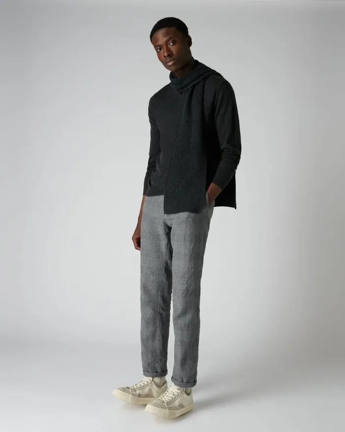 NPeal Jumpers Men Conduit Fine Gauge Cashmere V Neck Jumper Dark Charcoal Grey