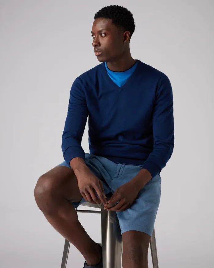 NPeal Jumpers Men Conduit Fine Gauge Cashmere V Neck Jumper French Blue