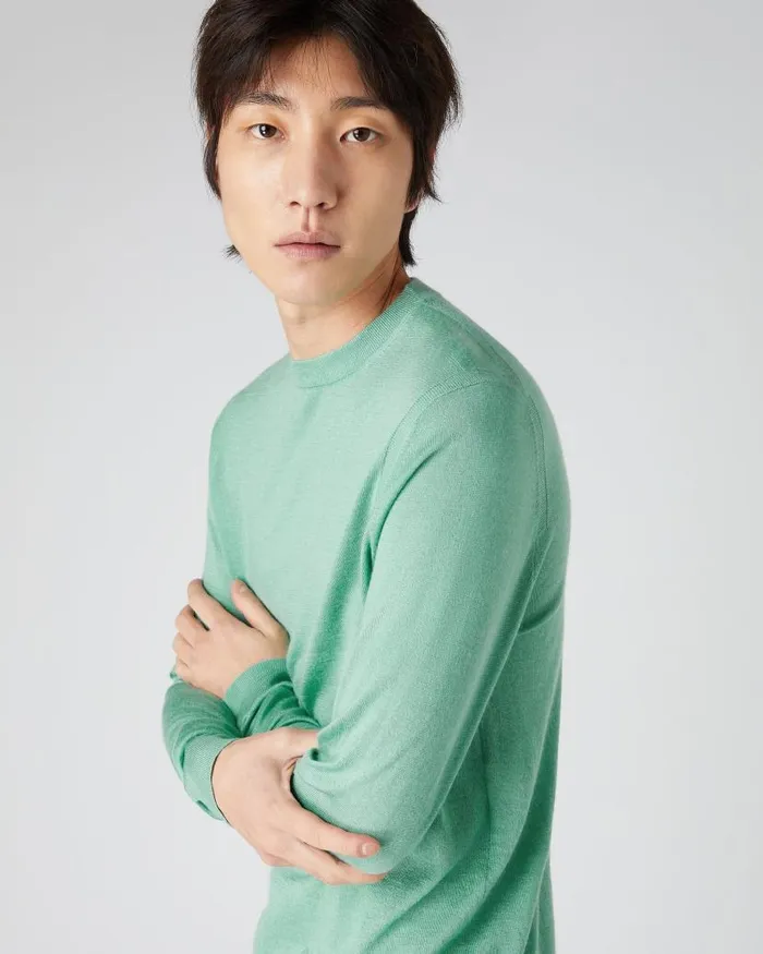 NPeal Jumpers Men Covent Fine Gauge Cashmere Round Neck Jumper Seafoam Green