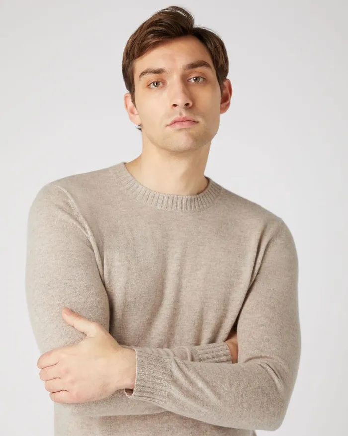 NPeal Jumpers Men Shoreditch Round Neck Cashmere Jumper Oatmeal Brown
