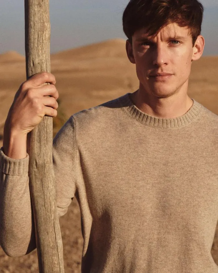 NPeal Jumpers Men Shoreditch Round Neck Cashmere Jumper Oatmeal Brown