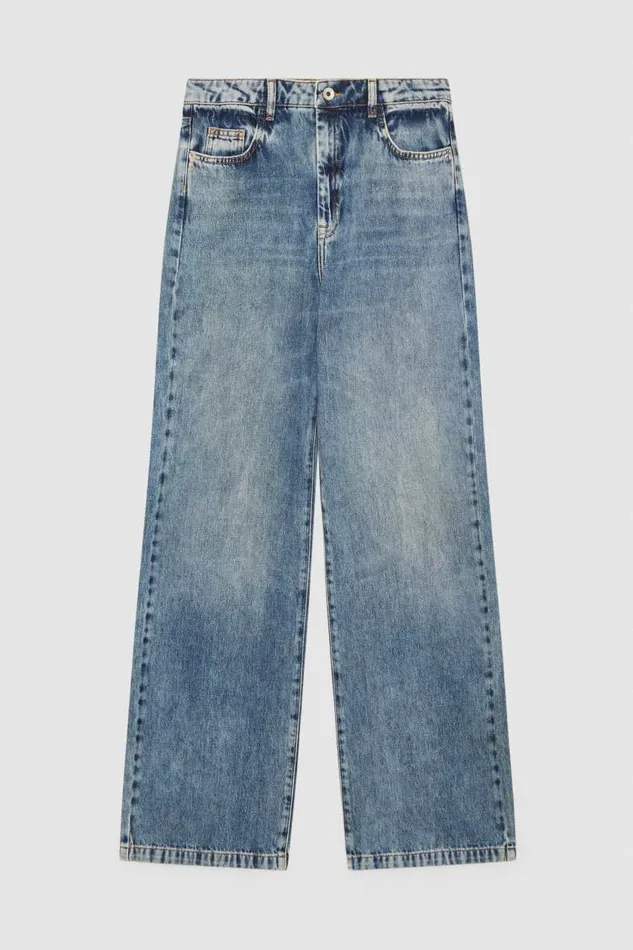 Patrizia Pepe Highwaisted Straight Fit Jeans Light Blue Vintage Wash Apparel Jeans