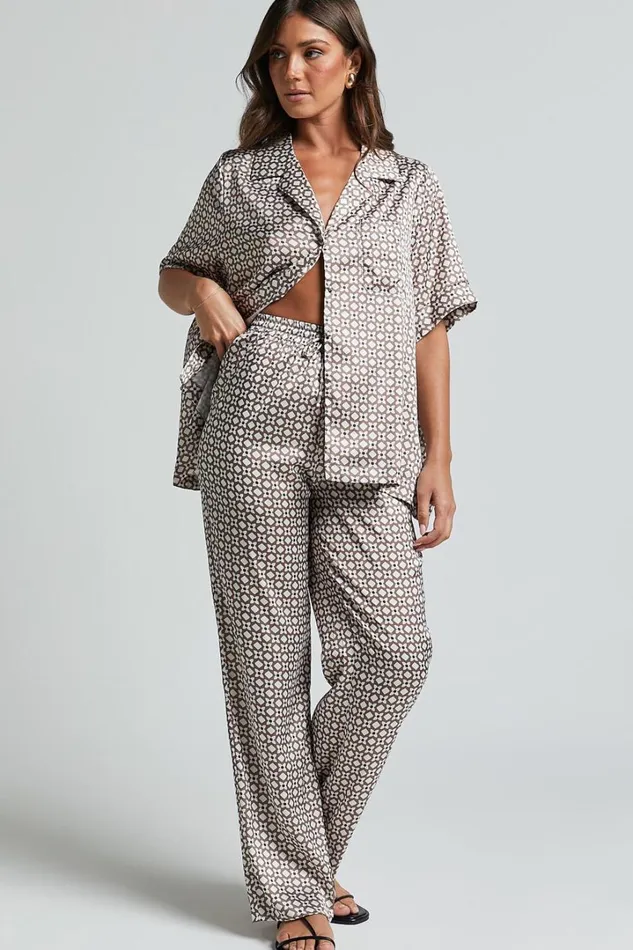 Rosetti Pants 8211 Mid Waisted Elastic Waist Relaxed Pants In Tessara Geometric Print Women Showpo Loungewear