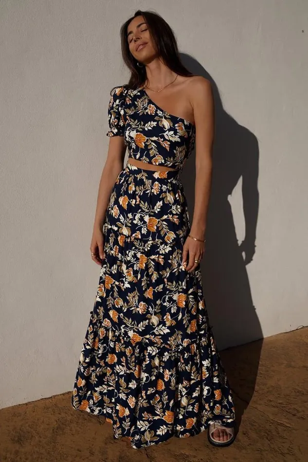 Runaway The Label Crops Elena One Shoulder Top Navy Floral 8211 Women Runaway The Label Crops Elena One Shoulder Top Navy Floral 8211 Women