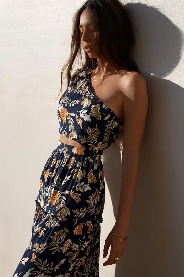 Runaway The Label Crops Elena One Shoulder Top Navy Floral 8211 Women Runaway The Label Crops Elena One Shoulder Top Navy Floral 8211 Women