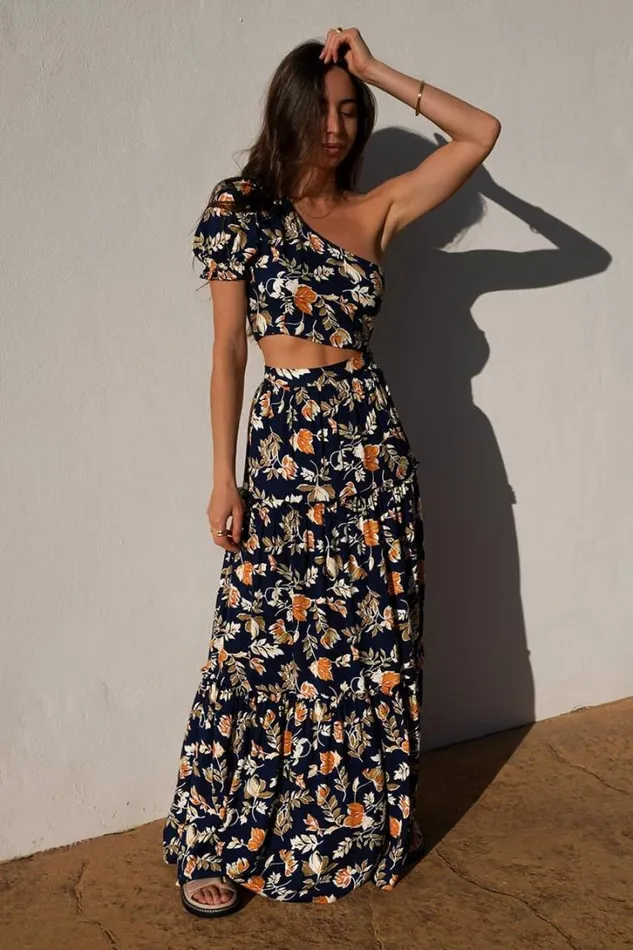 Runaway The Label Crops Elena One Shoulder Top Navy Floral 8211 Women Runaway The Label Crops Elena One Shoulder Top Navy Floral 8211 Women