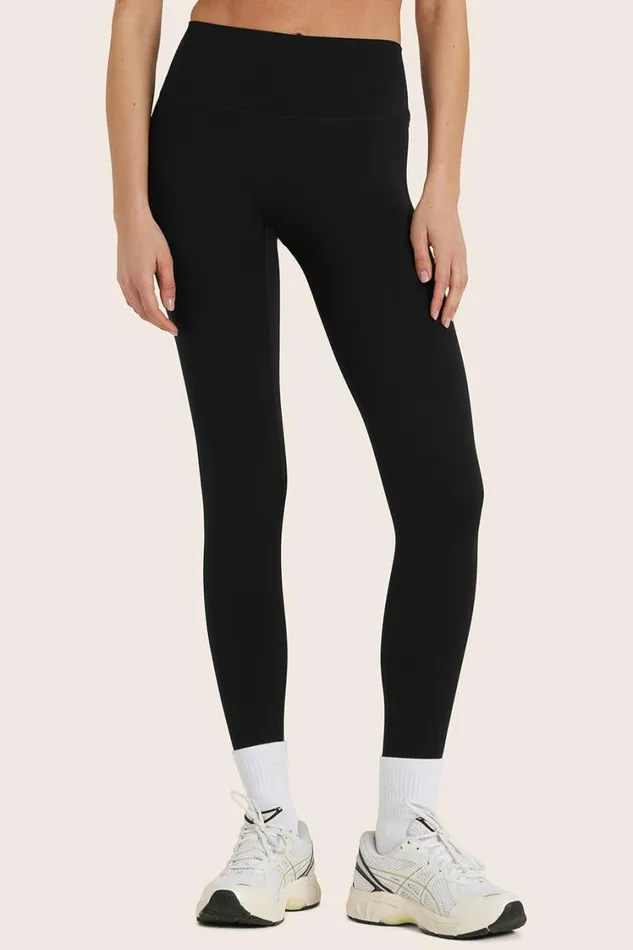 SET ACTIVE Activewear SPORTBODY SPORTY LEGGINGS 8211 ONYX 8211 Women