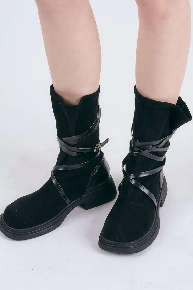 Storets Loose Calf Boots Women Shoes