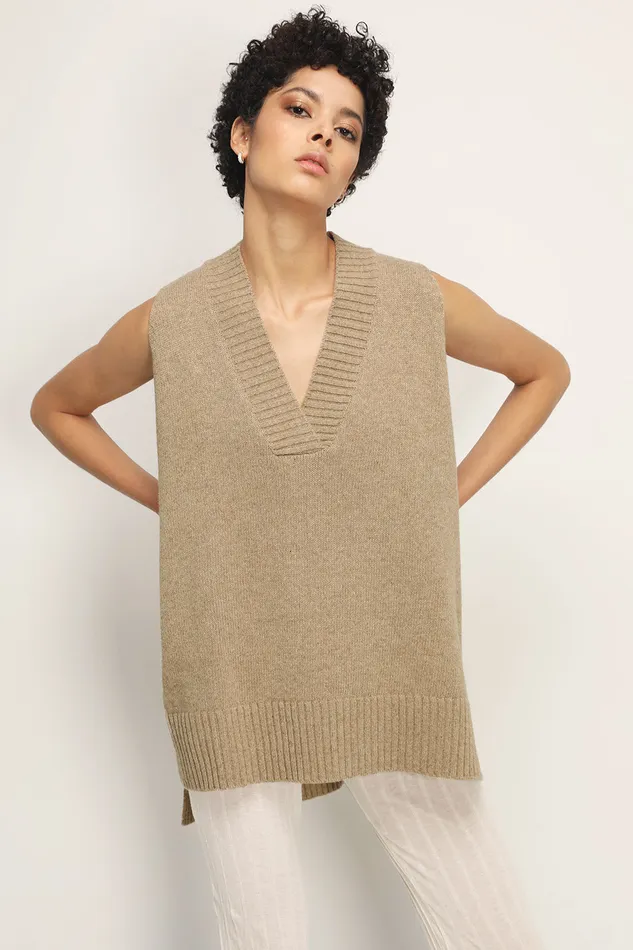 Storets Lyla Oversized Knit Vest Women Sweaters and Knitwears