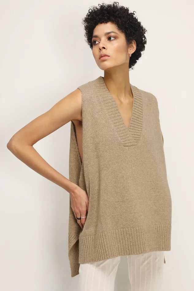 Storets Lyla Oversized Knit Vest Women Sweaters and Knitwears