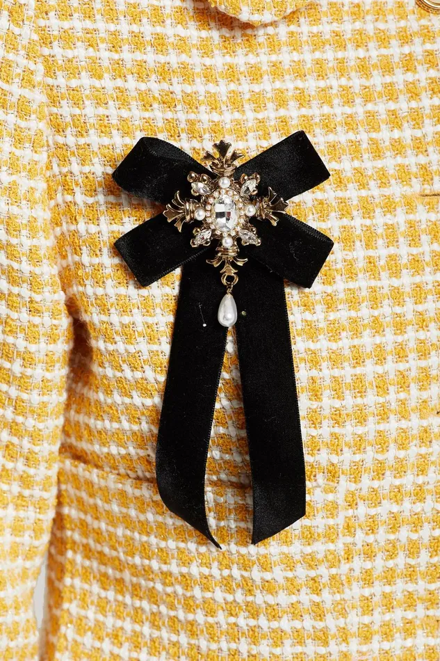 Storets Ornate Velvet Brooch Women Others