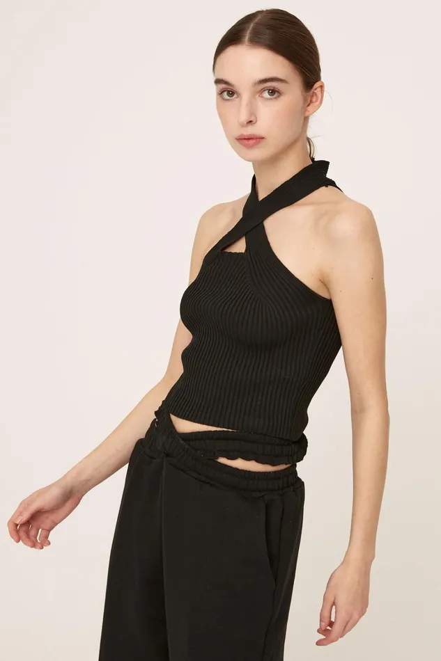 Storets Presley Twist Front Knitted Top Women Sweaters and Knitwears Storets Presley Twist Front Knitted Top Women Sweaters and Knitwears