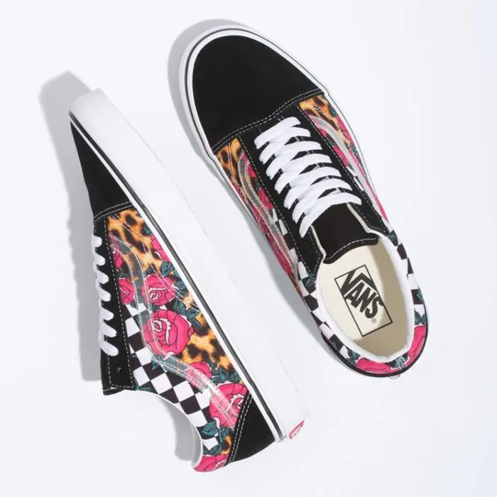 Vans RoseAnimal Check Old Skool True WhiteMulti MensWomens Classics Shoes Vans RoseAnimal Check Old Skool True WhiteMulti MensWomens Classics Shoes
