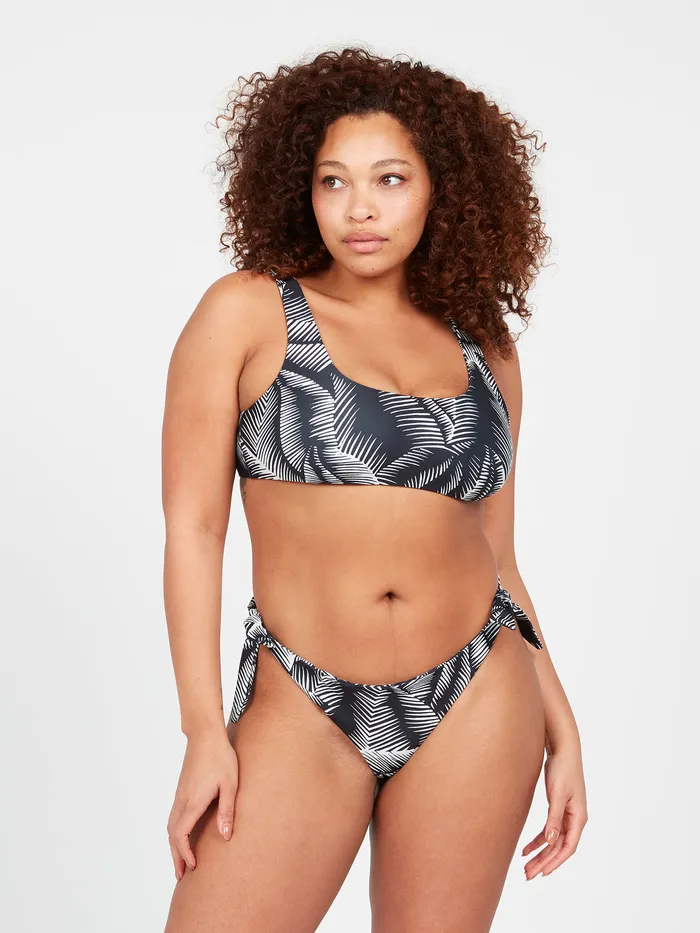 Volcom EcoTrue Swim Stay Or Leaf Tie Side Hipster Plus Size Bikini Bottom 8211 Black Black 8211 Womens