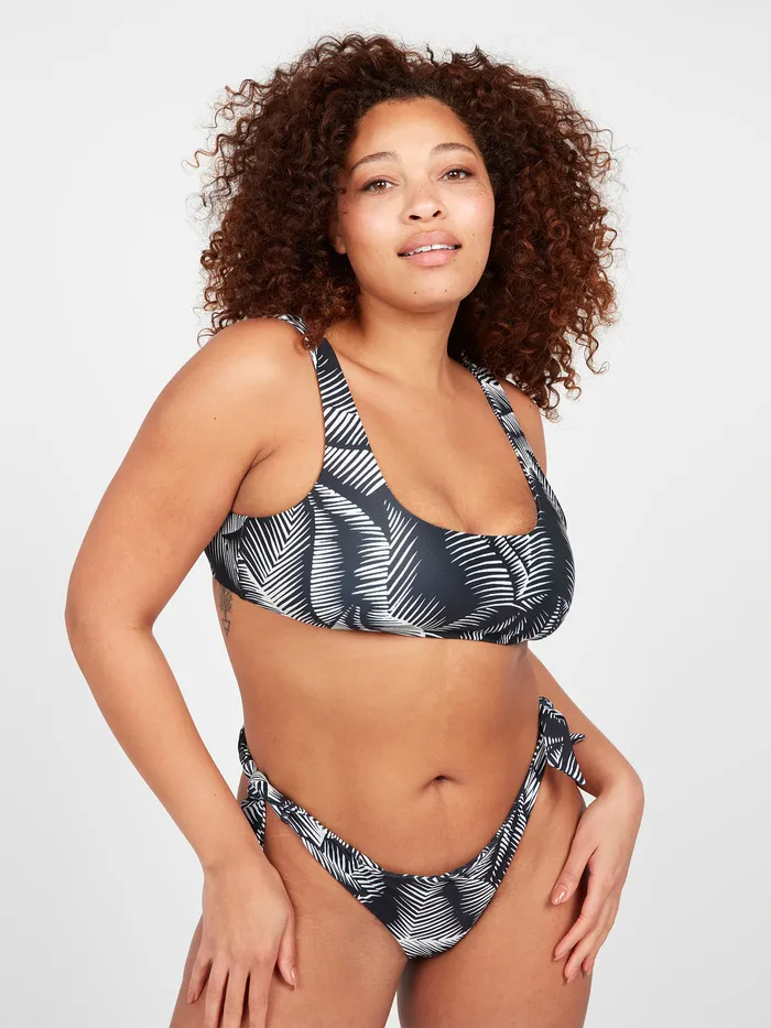 Volcom EcoTrue Swim Stay Or Leaf Tie Side Hipster Plus Size Bikini Bottom 8211 Black Black 8211 Womens