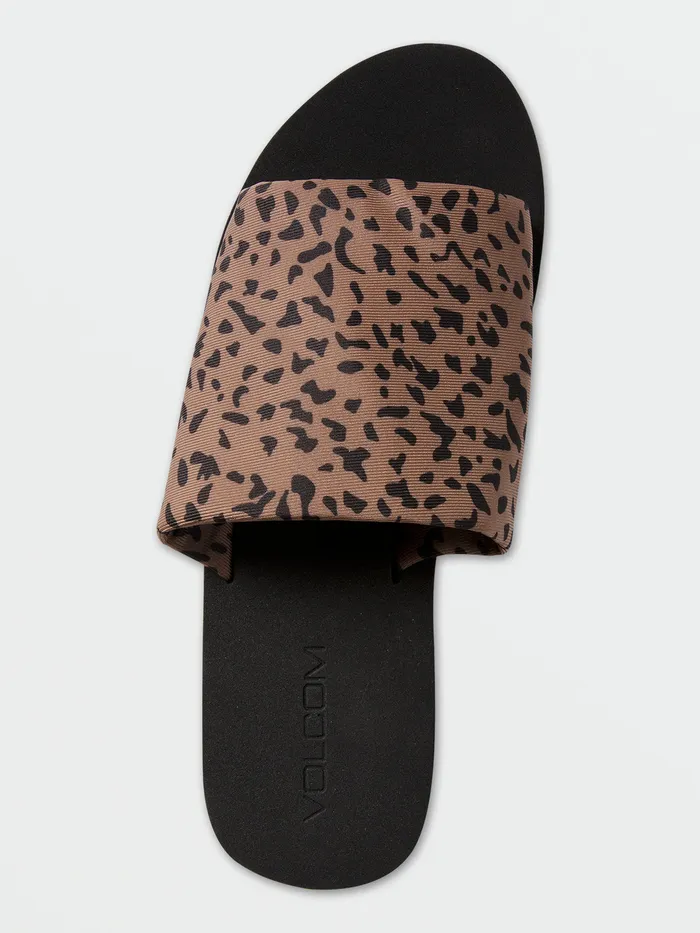 Volcom Sandals Simple HiScraper Sandal 8211 Animal Print Animal Print 8211 Womens