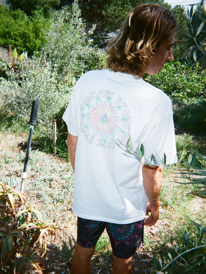Volcom TShirts and Tanks Star Shields Short Sleeve Tee 8211 White White 8211 Mens