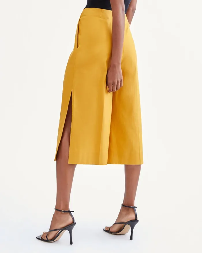 Women 7 For All Mankind Pants High Waist Super Flare Culotte In Gold Sunburst